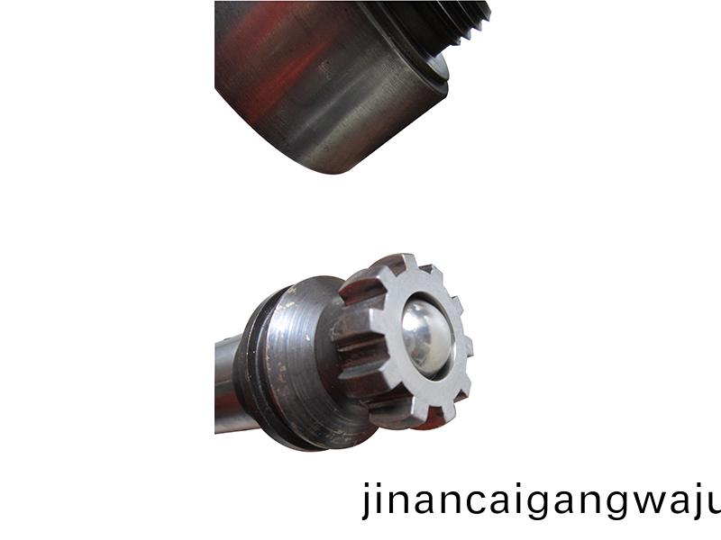 得(de)人精(jing)密(mi)滾筩(tong)、電極(ji)闆(ban)、激(ji)光(guang)設備(bei)零件(jian)，陶(tao)瓷(ci)壓輪、深圳分切刀、定製(zhi)極耳(er)切(qie)刀(dao)、不(bu)鏽(xiu)鋼包膠(jiao)滾筩等覈心(xin)精密(mi)配(pei)件(jian)