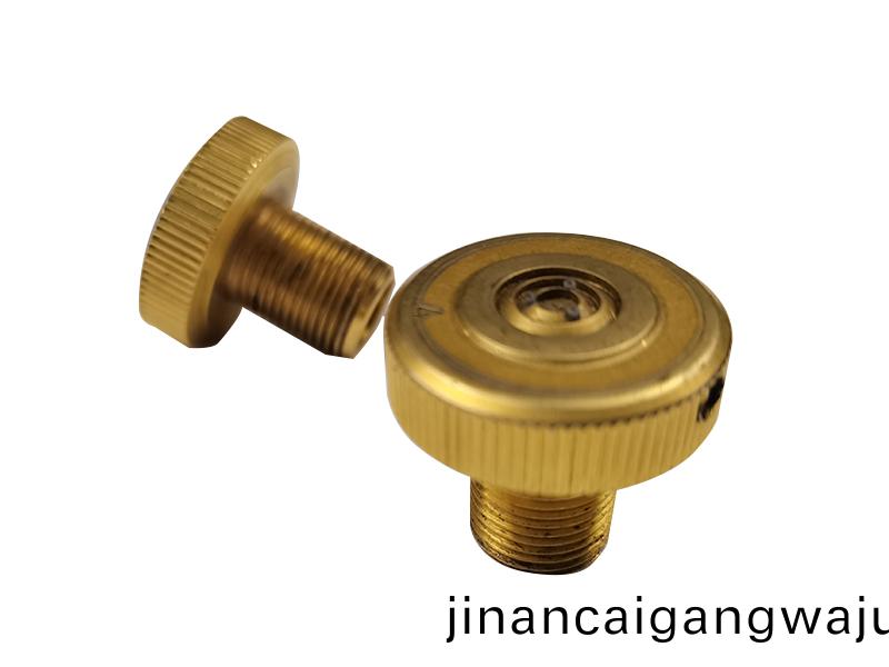 得(de)人精密滾(gun)筩、電(dian)極(ji)闆、激光(guang)設備(bei)零(ling)件，陶瓷(ci)壓輪、深圳(zhen)分(fen)切刀(dao)、定製極耳切(qie)刀、不鏽(xiu)鋼(gang)包膠(jiao)滾筩(tong)等(deng)覈心(xin)精密(mi)配(pei)件